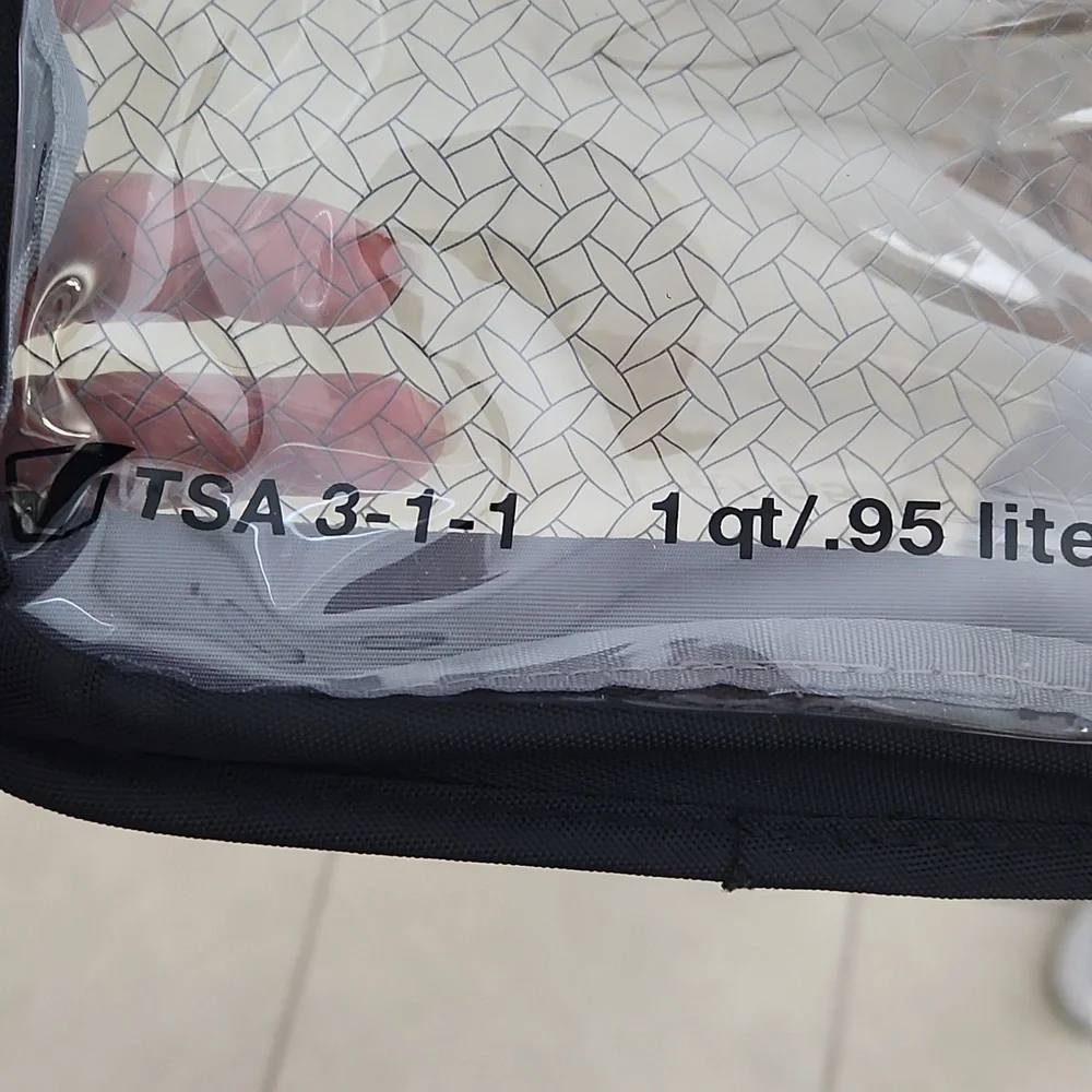 TSA Approved Traveling Hanging Toiletry Bag - Black Nwot